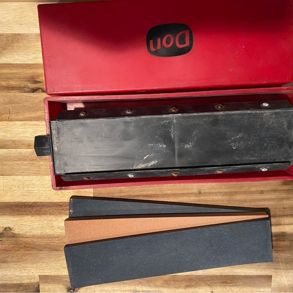 Culinary 3 stone sharpening system-----SOLD  SOLD  SOLD - Picture 5 of 10